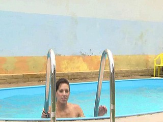 Hawt dilettante teen wizes in a pool